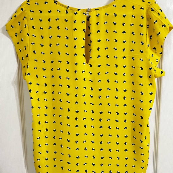 Woman’s Blouse Size Large - Picture 3 of 4